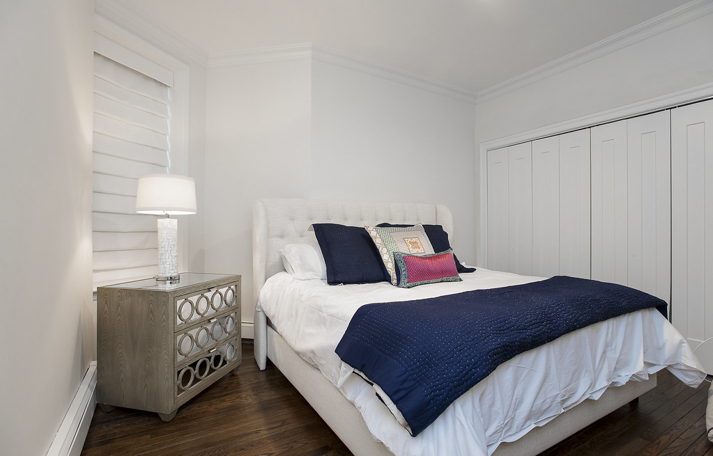 Large double with bay window in Peckham